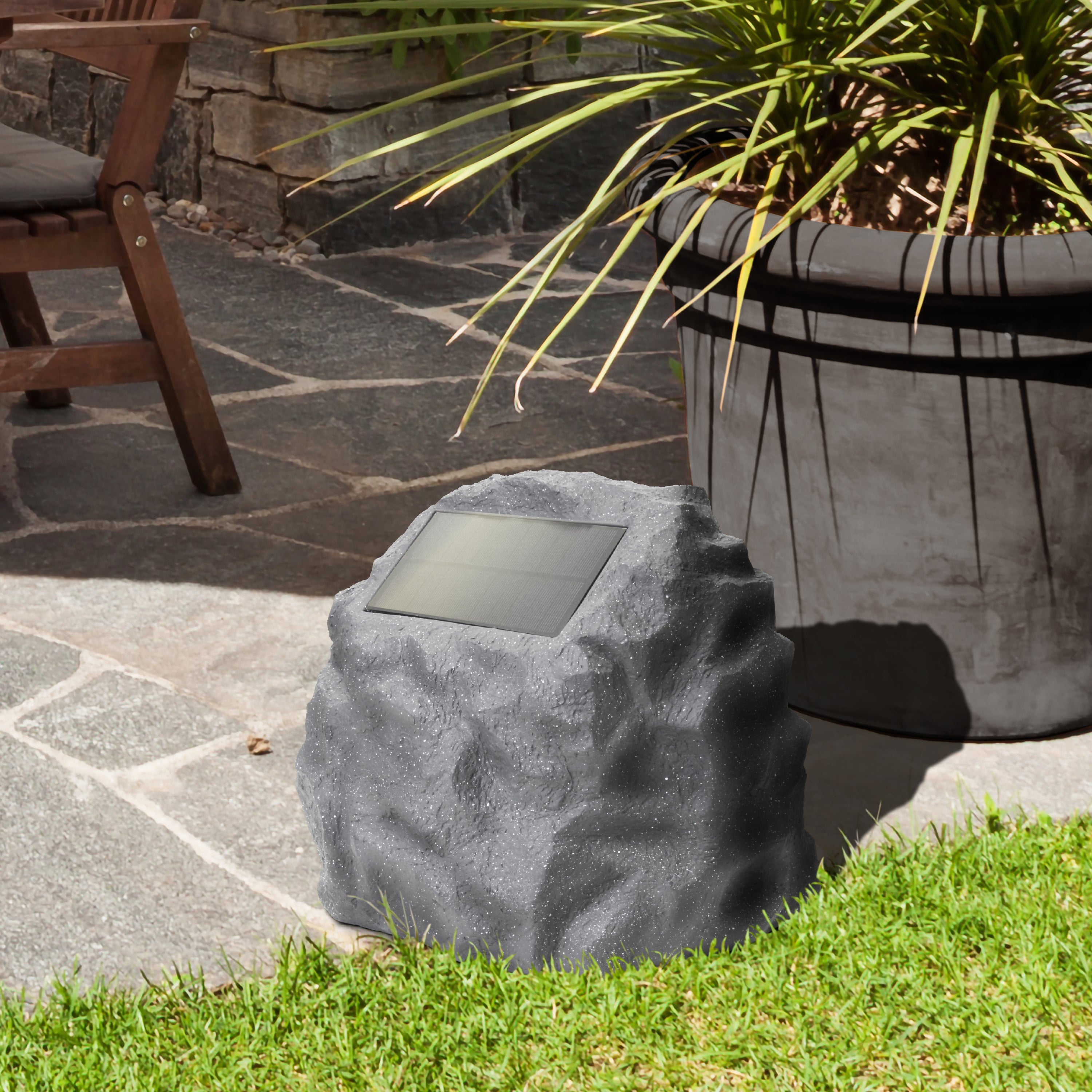 iQ Wave Oasis Outdoor Rock Bluetooth Speaker
